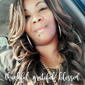 Meet your Posher, Evette